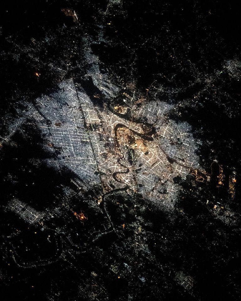 كاميرا النيادي جابت العالم من الفضاء