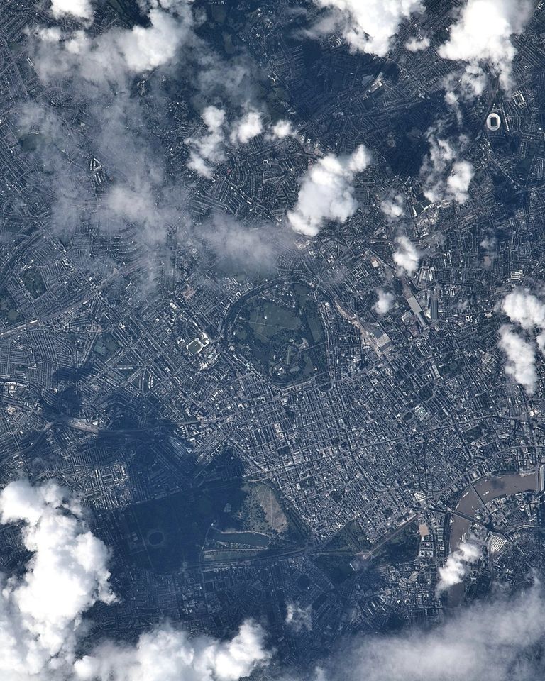 كاميرا النيادي جابت العالم من الفضاء