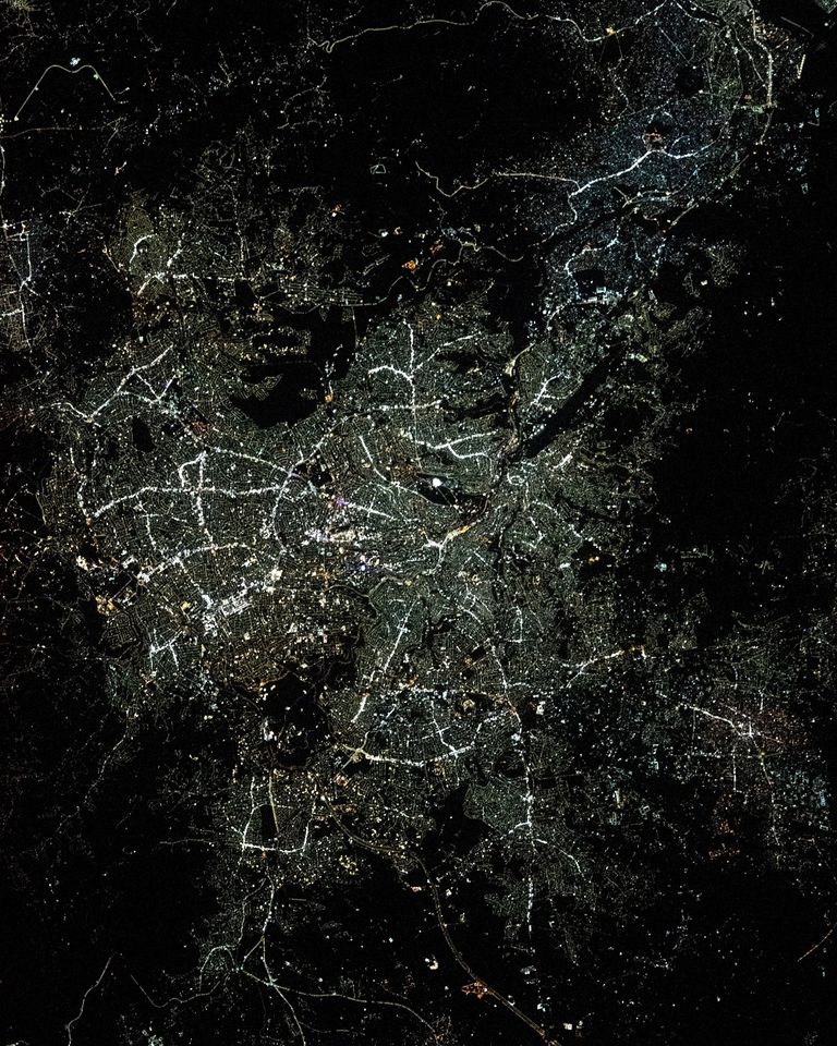 كاميرا النيادي جابت العالم من الفضاء