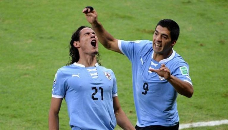 لويس سواريز وإدينسون كافاني بقميص منتخب أوروغواي