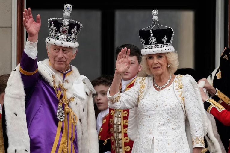 تشارلز الثالث والملكة الراحلة إليزابيث الثانية - أرشيفية