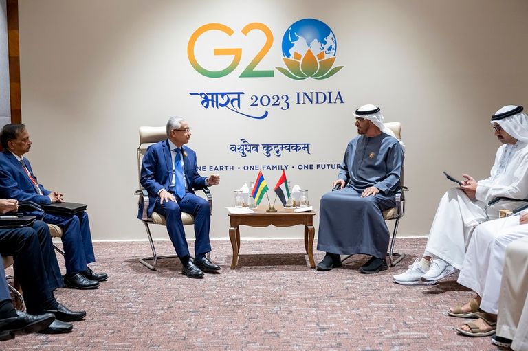 جانب من لقاء الشيخ محمد بن زايد آل نهيان وجوكو ويدودو رئيس إندونيسيا