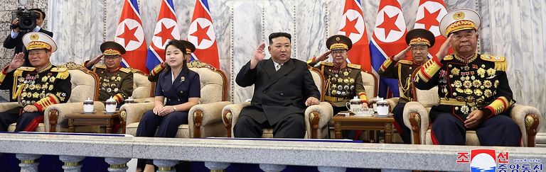  ساحة كيم إيل سونغ في العاصمة بيونغ يانغ 