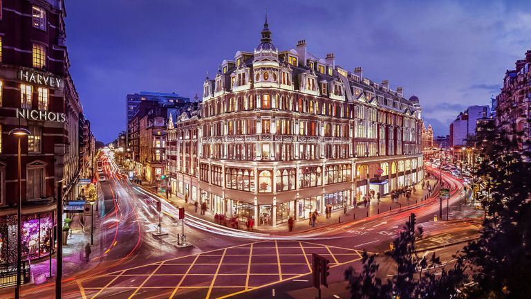 نايتسبريدج أحد أفضل أماكن التسوق في لندن استكشاف عالم التسوق في لندن