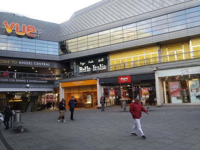 مركز آنجل سنترال إسلنجتون للتسوق أحد أفضل مراكز التسوق في لندن استكشاف عالم التسوق في لندن