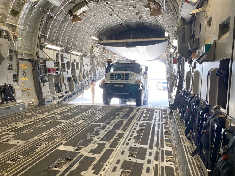 فريق الإمارات للبحث والإنقاذ يصل إلى ليبيا