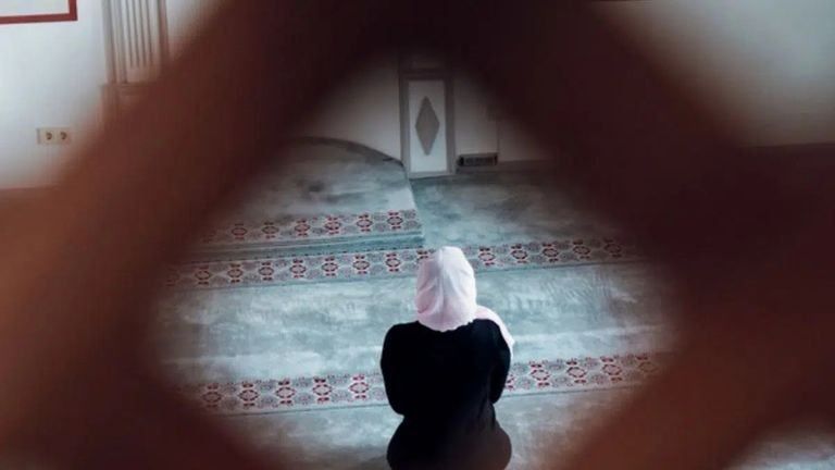 صلاة لرفع البلايا- أرشيفية