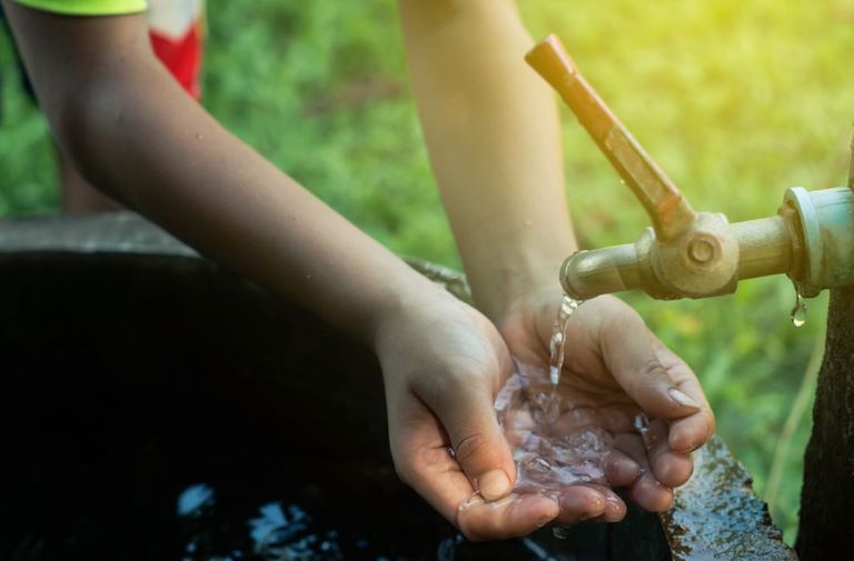 97٪ من العالم العربي ضمن المنطقة المناخية القاحلة العاصفة دانيال حولت مدينة درنة الليبية لأطلال