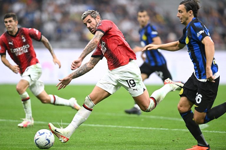 من مباراة إنتر ميلان وميلان في الدوري الإيطالي