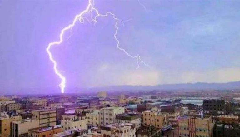 عواصف رعدية في اليمن