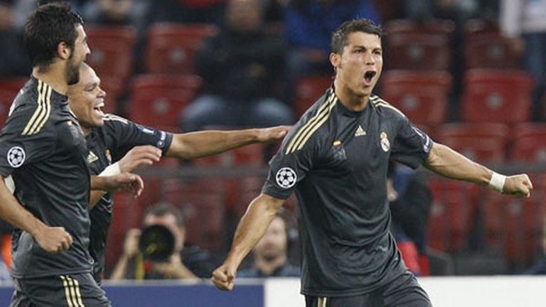 رونالدو مع ريال مدريد ضد زيورخ في 2009 كريستيانو رونالدو لاعب النصر السعودي