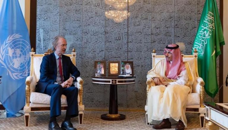 جانب من لقاء وزير الخارجية السعودي بالمبعوث الأممي