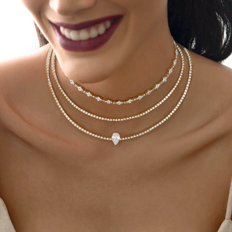 قطع متعددة الاستخدامات إحدى اتجاهات المجوهرات لعام 2024 اتجاهات المجوهرات لعام 2024.. رؤية مستقبلية للتجديد والأناقة