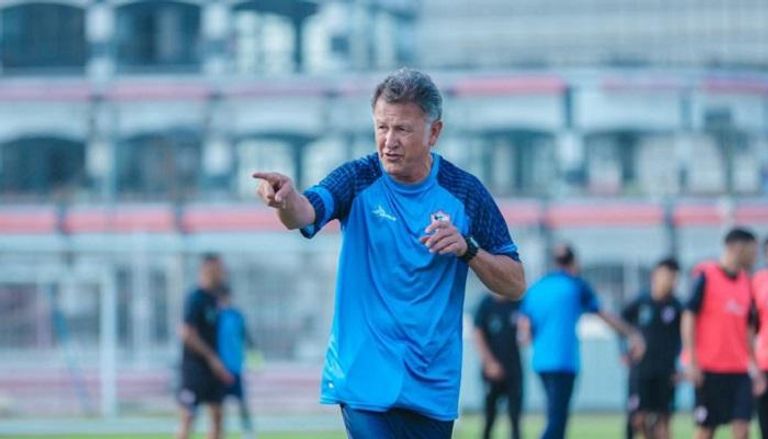 خوان كارلوس أوسوريو مدرب الزمالك