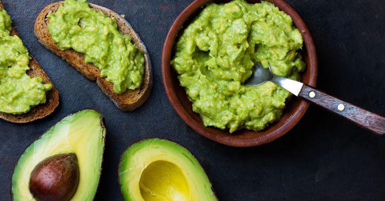 الأفوكادو غني بالأوميجا 3 لتحسين المزاج أطعمة تحارب الاكتئاب
