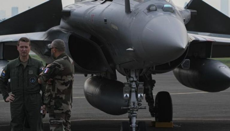  مقاتلة رافال فرنسية معروضة بقاعدة عسكرية في جاكرتا