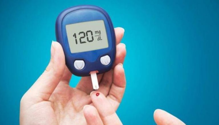 جهاز قياس السكر في الدم - صورة تعبيرية