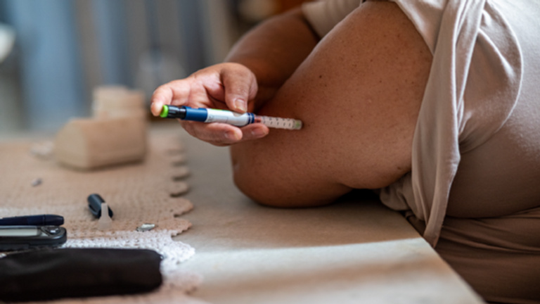 جهاز قياس السكر في الدم - صورة تعبيرية