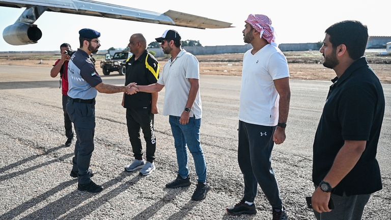 الفريق يصل إلى ليبيا