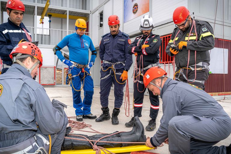 جانب من تدريب منقذي كارثتي المغرب وليبيا في أرمينيا