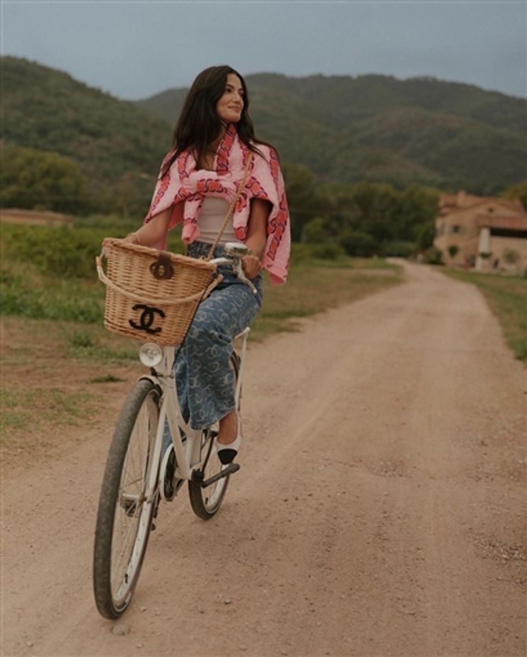 الفنانة المصرية تارا عماد