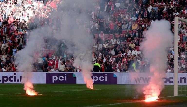 شغب الجماهير في مباراة أياكس وفينورد