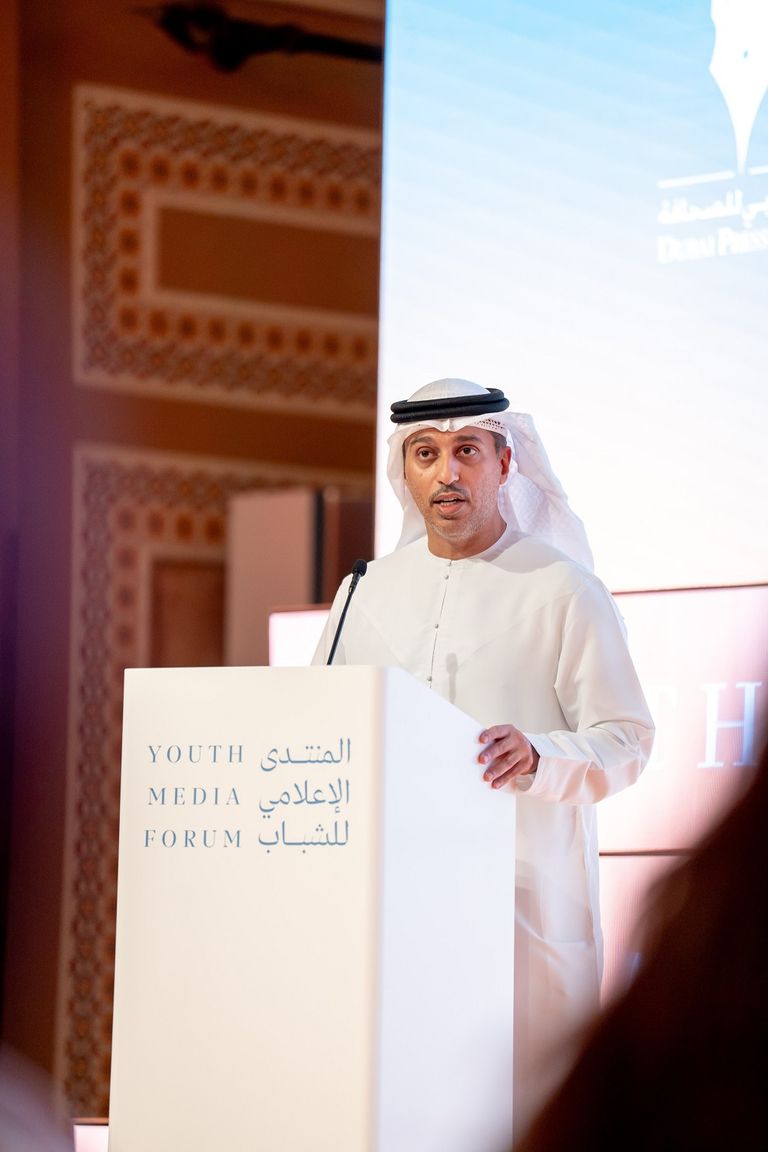 دكتور أحمد بالهول الفلاسي يلقي الكلمة الرئيسية للمنتدى الإعلامي للشباب