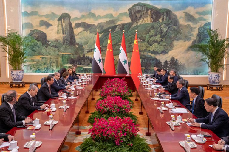 بشار الأسد مع رئيس الوزراء الصيني لي تشيانغ