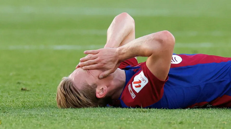 تشافي هيرنانديز مدرب برشلونة الإسباني