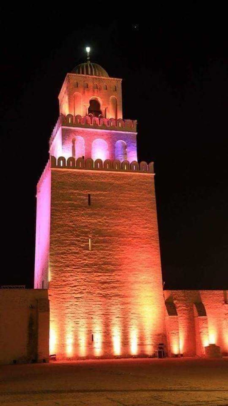 صورة من داخل جامع عقبة بن نافع