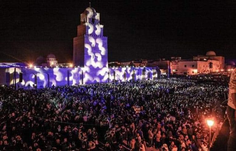 صورة من داخل جامع عقبة بن نافع