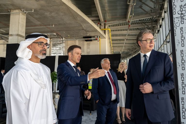 الشيخ خالد بن محمد بن زايد آل نهيان يزور مشاريع تطويرية في بلغراد