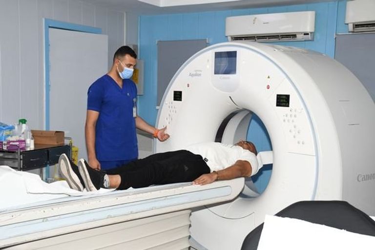 اللاعب المصري أشرف فولة 