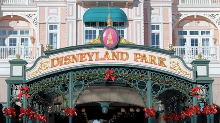 متنزهات ديزني لاند