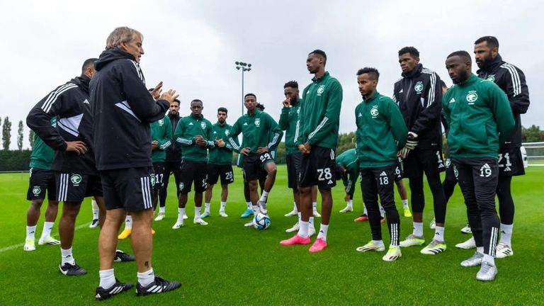 روبرتو مانشيني مدرب المنتخب السعودي روبرتو مانشيني مدرب المنتخب السعودي