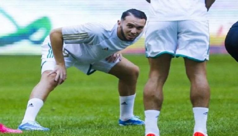 أمين غويري مهاجم منتخب الجزائر