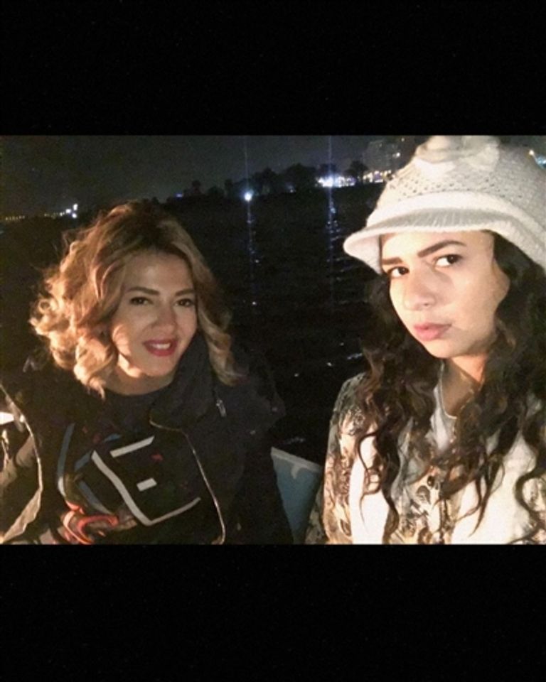 إيمي ودنيا سمير غانم 