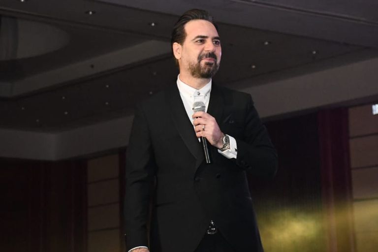 عمرو دياب في حفل دبي