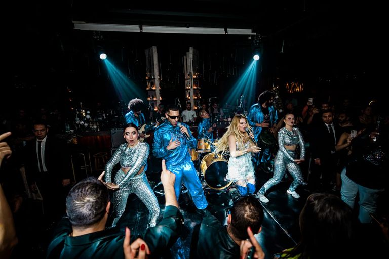 عمرو دياب في حفل دبي