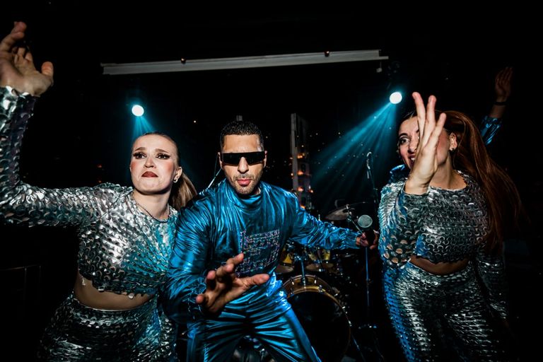 عمرو دياب في حفل دبي