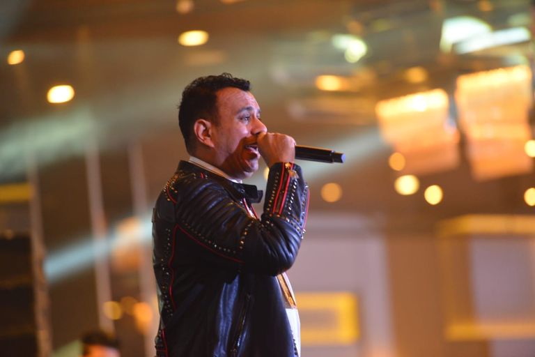 عمرو دياب في حفل دبي