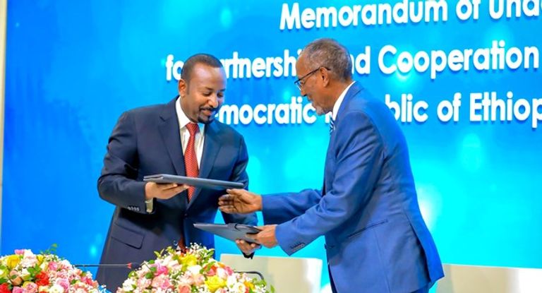 توقيع مذكرة تفاهم تاريخية بين إثيوبيا وأرض الصومال