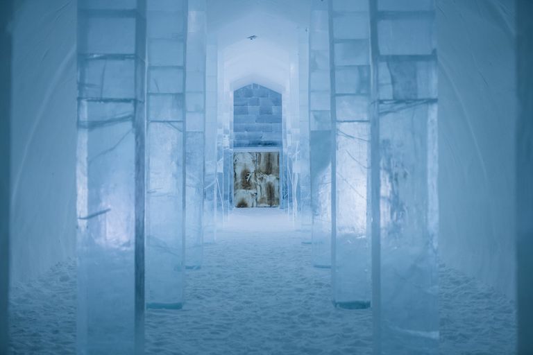 فندق الجليد بالسويد