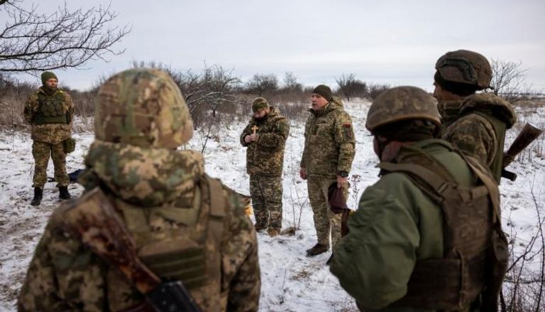 جنود أوكرانيون على جبهة القتال