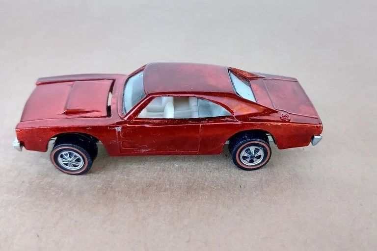 نسخة Redline Custom Charger دمى سيارات