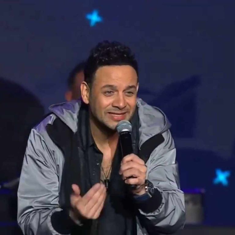 مصطفى قمر في حفل 