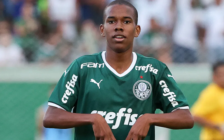 ميسينيو ميسينيو لاعب بالميراس