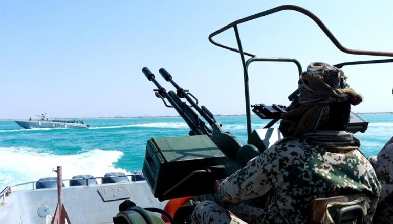 جندي يمني من قوات غفر السواحل - 