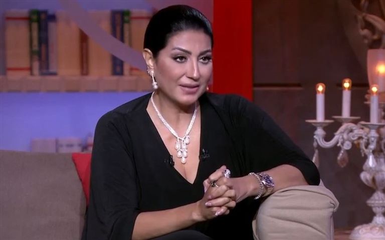 الفنانة المصرية وفاء عامر 