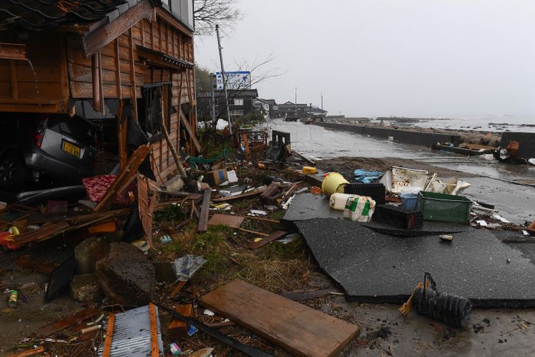 جانب من آثار زلزال اليابان